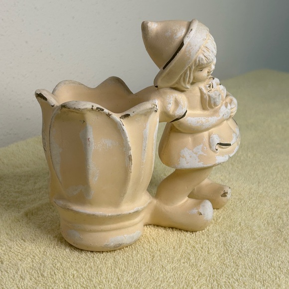 Vintage Gnome Cottage Girl with big Flower Top Beside her Clay Material - Picture 3 of 5